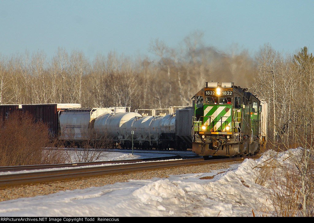 BNSF 1832